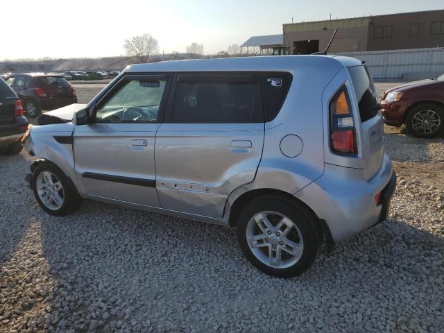 KNDJT2A27A7701747 - 2010 KIA SOUL + SILVER photo 2