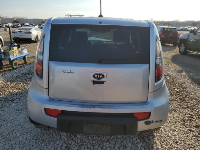 KNDJT2A27A7701747 - 2010 KIA SOUL + SILVER photo 6