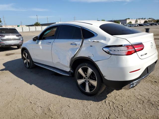 WDC0J4KBXJF402605 - 2018 MERCEDES-BENZ GLC COUPE 300 4MATIC WHITE photo 2