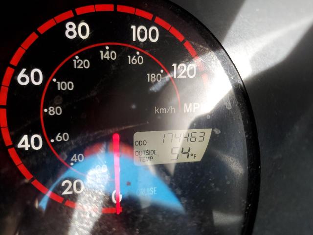 2T1KR32E04C289238 - 2004 TOYOTA COROLLA MA XR RED photo 9