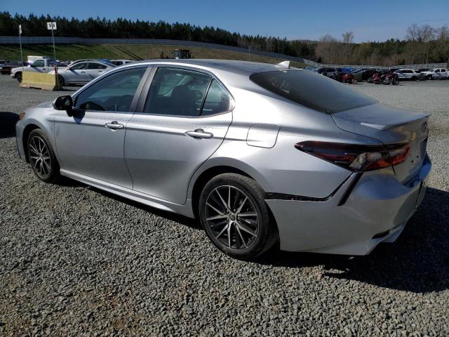 4T1G11AK8PU739486 - 2023 TOYOTA CAMRY SE NIGHT SHADE SILVER photo 2