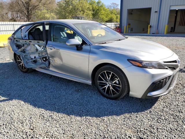4T1G11AK8PU739486 - 2023 TOYOTA CAMRY SE NIGHT SHADE SILVER photo 4
