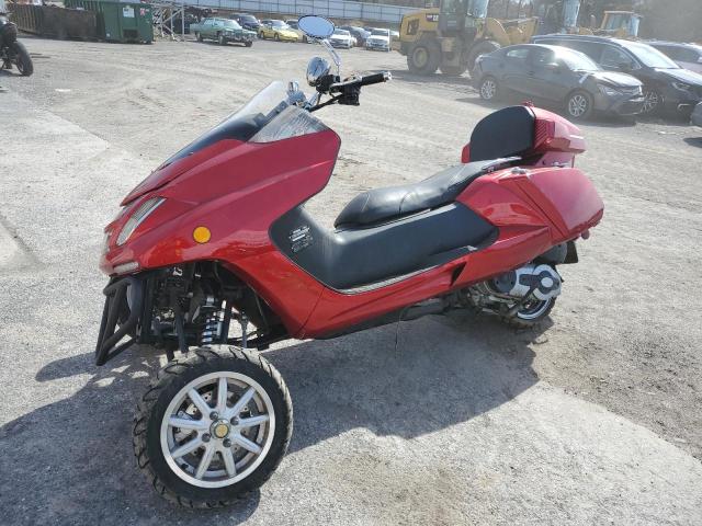 LXDTDPTB4C1C00369 - 2012 DONG SCOOTER RED photo 2