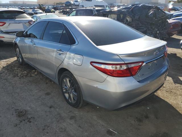 4T1BF1FK6HU750069 - 2017 TOYOTA CAMRY LE SILVER photo 2