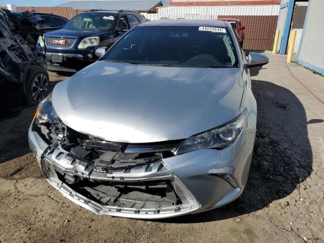 4T1BF1FK6HU750069 - 2017 TOYOTA CAMRY LE SILVER photo 5