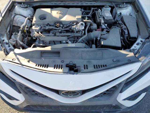 4T1G11AK4PU749335 - 2023 TOYOTA CAMRY SE NIGHT SHADE WHITE photo 11