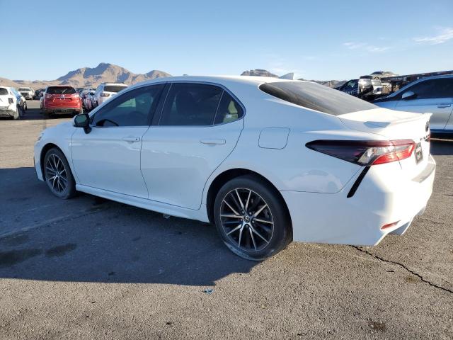 4T1G11AK4PU749335 - 2023 TOYOTA CAMRY SE NIGHT SHADE WHITE photo 2