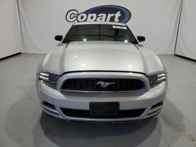 1ZVBP8AM7E5219761 - 2014 FORD MUSTANG SILVER photo 5