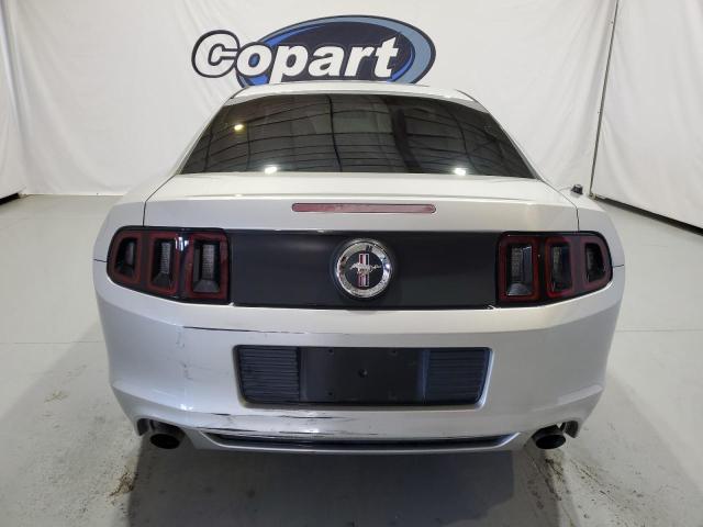 1ZVBP8AM7E5219761 - 2014 FORD MUSTANG SILVER photo 6