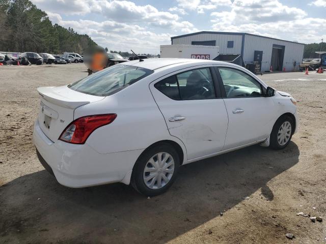 3N1CN7AP5JL883796 - 2018 NISSAN VERSA S WHITE photo 3