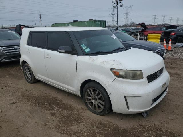 JTLKE50E881014807 - 2008 TOYOTA SCION XB WHITE photo 4