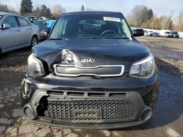 KNDJN2A24G7387316 - 2016 KIA SOUL BLACK photo 5