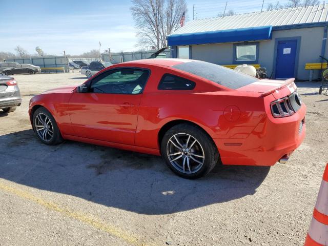 1ZVBP8AMXD5216321 - 2013 FORD MUSTANG RED photo 2