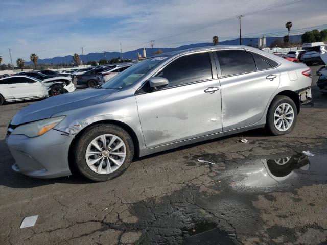 4T4BF1FK3GR560248 - 2016 TOYOTA CAMRY LE SILVER photo 1