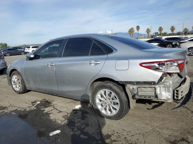 4T4BF1FK3GR560248 - 2016 TOYOTA CAMRY LE SILVER photo 2
