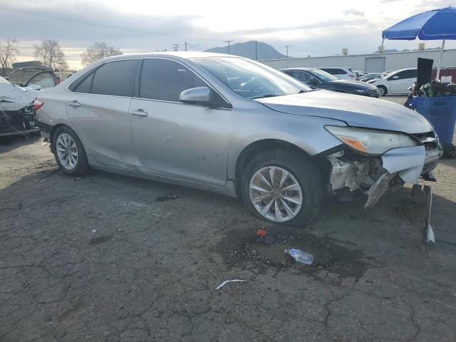 4T4BF1FK3GR560248 - 2016 TOYOTA CAMRY LE SILVER photo 4