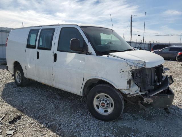 1GTGG25VX71116904 - 2007 GMC SAVANA G2500 WHITE photo 4