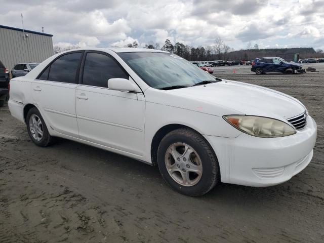 JTDBE32K963047741 - 2006 TOYOTA CAMRY LE WHITE photo 4