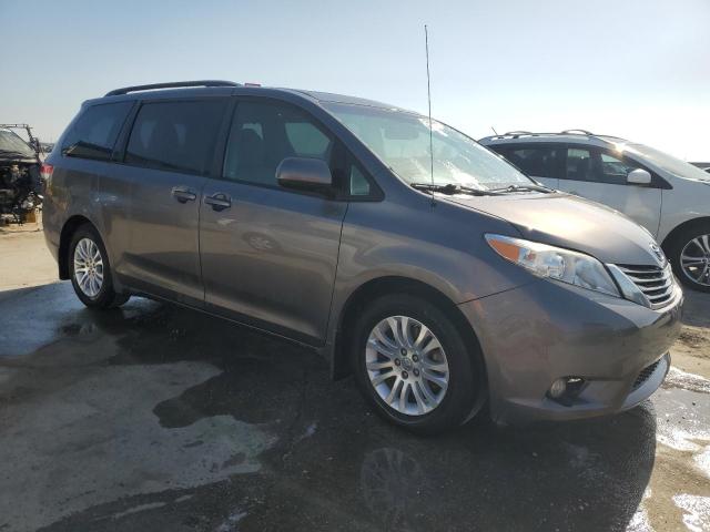 5TDYK3DC6ES424032 - 2014 TOYOTA SIENNA XLE GRAY photo 4