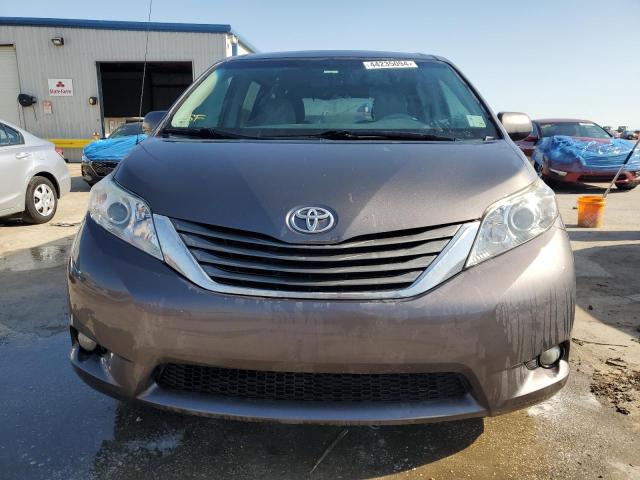 5TDYK3DC6ES424032 - 2014 TOYOTA SIENNA XLE GRAY photo 5