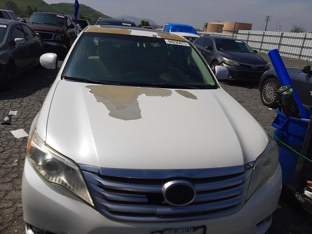 4T1BK3DB4BU418908 - 2011 TOYOTA AVALON BASE 白色 照片 5