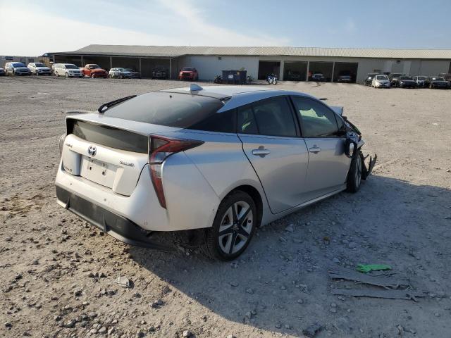 JTDKARFU9H3543801 - 2017 TOYOTA PRIUS SILVER photo 3