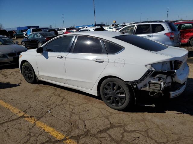 1FA6P0H77G5126026 - 2016 FORD FUSION SE WHITE photo 2