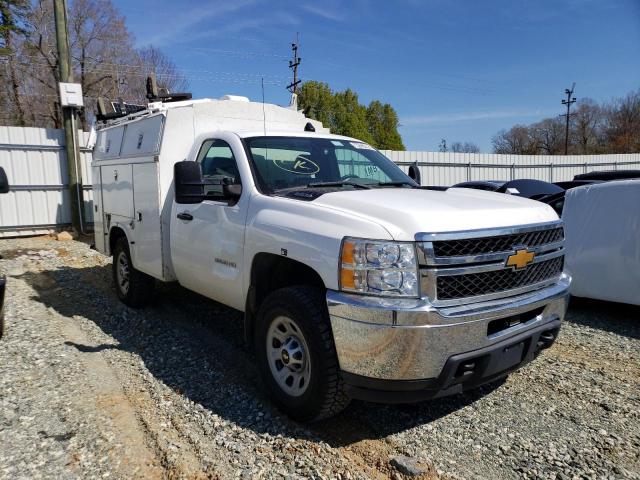 1GB3CZCGXDF238995 - 2013 CHEVROLET SILVERADO C3500 WHITE photo 4