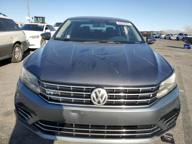1VWDT7A38HC050629 - 2017 VOLKSWAGEN PASSAT R-LINE Արծաթագույն լուսանկար 5
