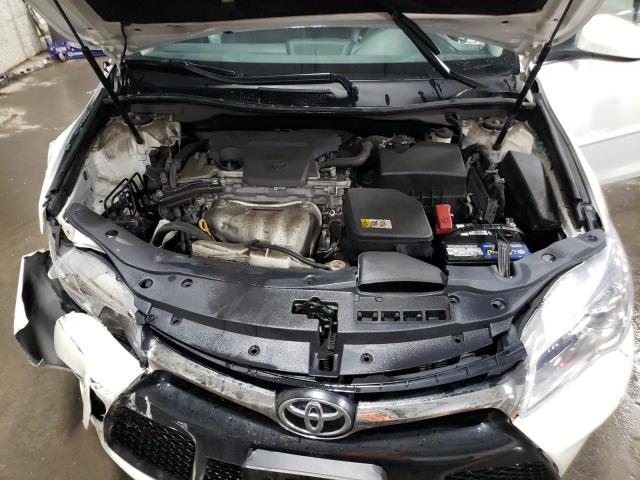 4T1BF1FK2HU275925 - 2017 TOYOTA CAMRY LE WHITE photo 11