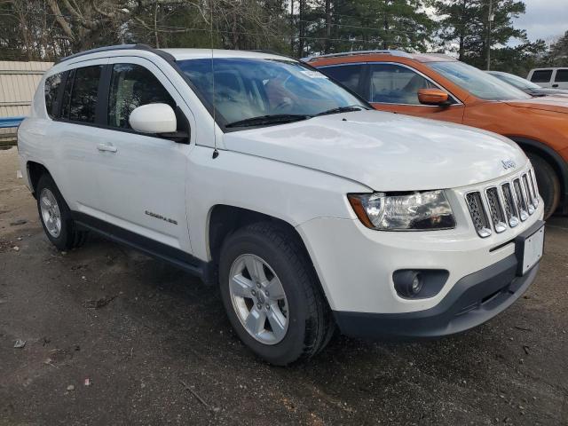 1C4NJCEA8GD811697 - 2016 JEEP COMPASS LATITUDE WHITE photo 4