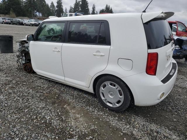 JTLKE50E091078373 - 2009 TOYOTA SCION XB WHITE photo 2