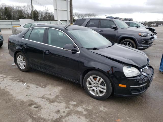 3VWRL7AJ5AM094774 - 2010 VOLKSWAGEN JETTA TDI BLACK photo 4