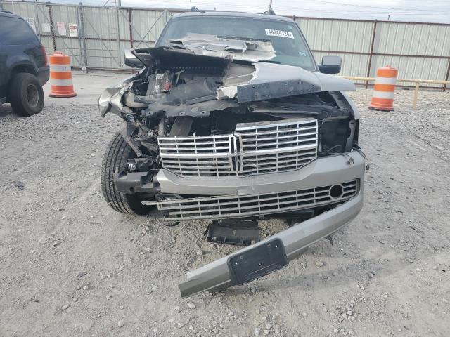 5LMFU27518LJ16645 - 2008 LINCOLN NAVIGATOR SILVER photo 5