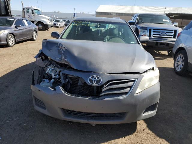 4T1BF3EK8BU177552 - 2011 TOYOTA CAMRY BASE GRAY photo 5