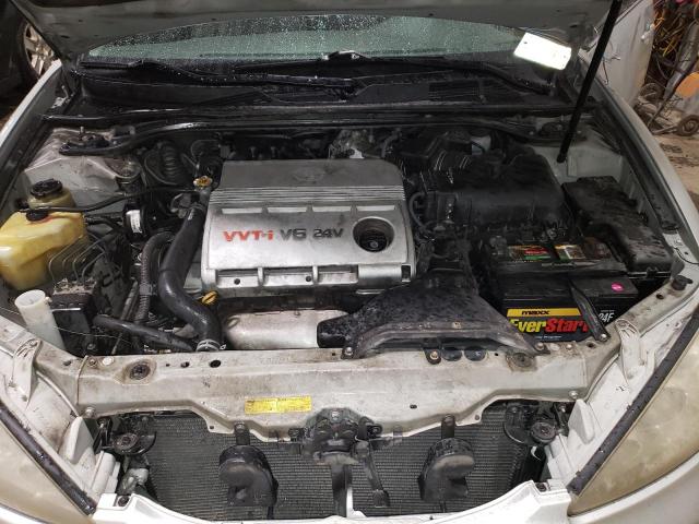 JTDBF30K950165501 - 2005 TOYOTA CAMRY LE SILVER photo 11