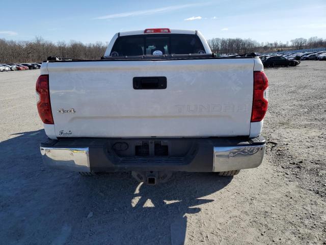 5TFUM5F12EX050447 - 2014 TOYOTA TUNDRA DOUBLE CAB SR/SR5 WHITE photo 6