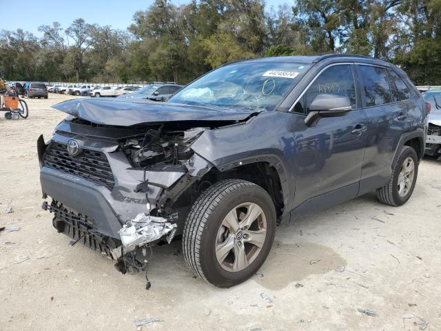 2T3W1RFV3MW122934 - 2021 TOYOTA RAV4 XLE GRAY photo 1