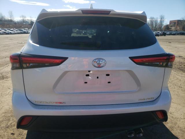 5TDHZRBH0MS546414 - 2021 TOYOTA HIGHLANDER XLE WHITE photo 6