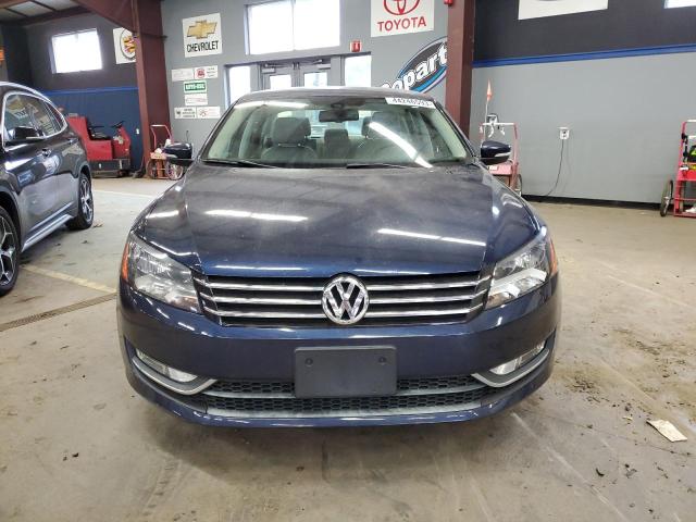 1VWCN7A32DC024575 - 2013 VOLKSWAGEN PASSAT SEL BLUE photo 5