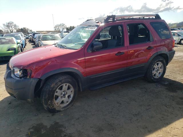 1FMCU93113KA61162 - 2003 FORD ESCAPE XLT RED photo 1