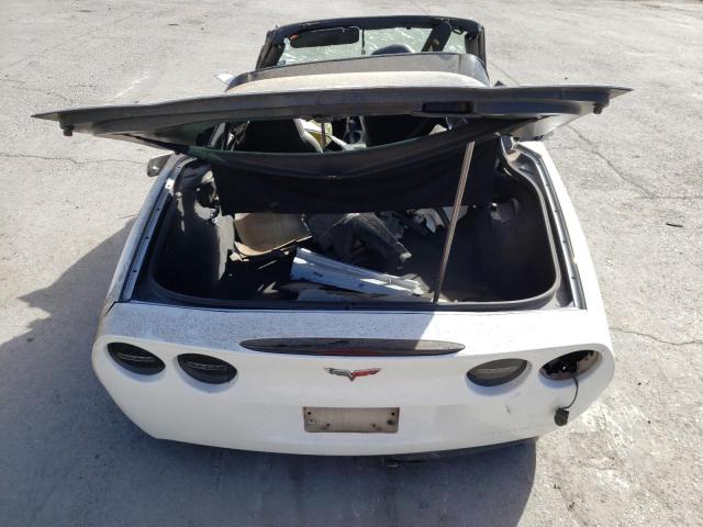 1G1YY24U955134593 - 2005 CHEVROLET CORVETTE WHITE photo 10