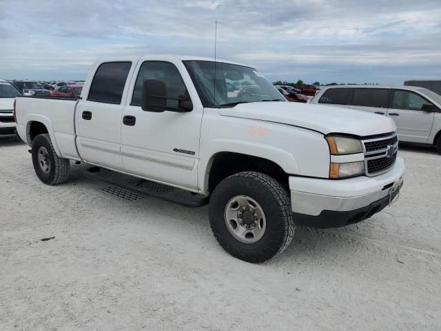 1GCGK13U86F182615 - 2006 CHEVROLET SILVERADO K1500 HEAVY DUTY WHITE photo 4