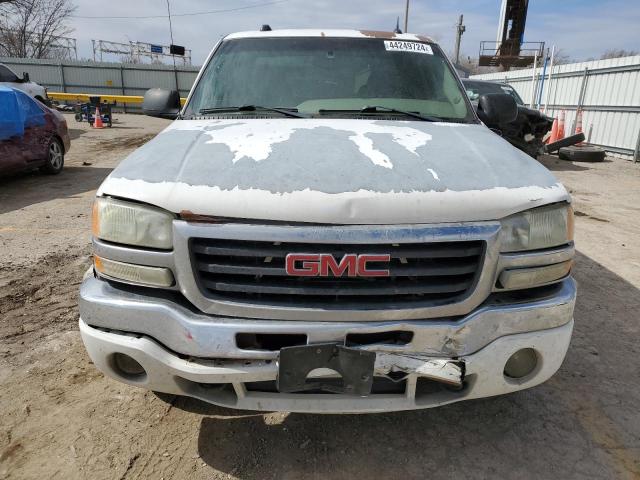 2GTEK19T341215563 - 2004 GMC NEW SIERRA K1500 WHITE photo 5