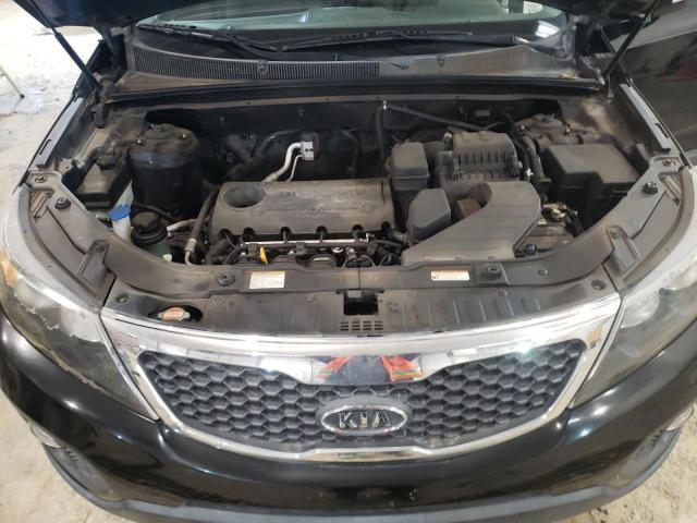 5XYKT4A16BG146723 - 2011 KIA SORENTO BASE BLACK photo 12