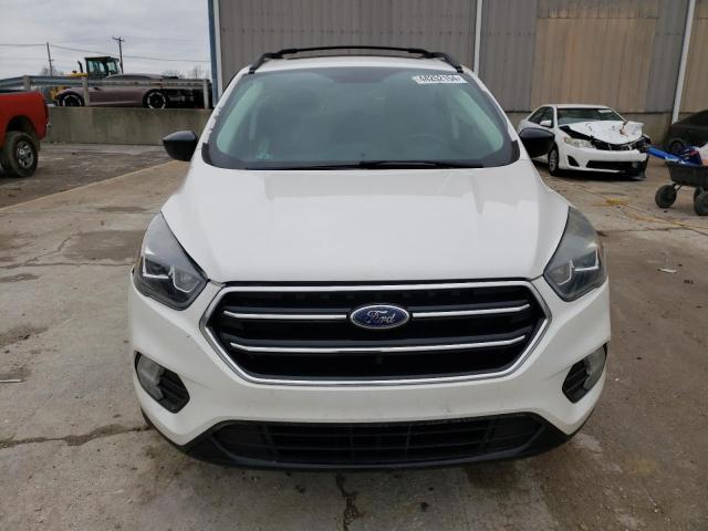 1FMCU9GD2HUA91397 - 2017 FORD ESCAPE SE WHITE photo 5