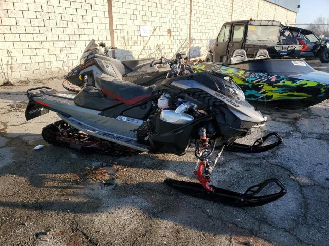 2BPSUMPF7PV000096 - 2023 SKI DOO RENEGADE BLACK photo 1