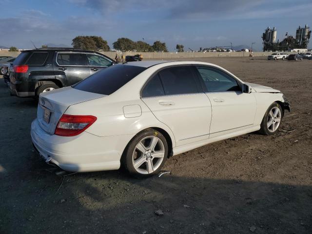 WDDGF5EB6BR179184 - 2011 MERCEDES-BENZ C 300 WHITE photo 3