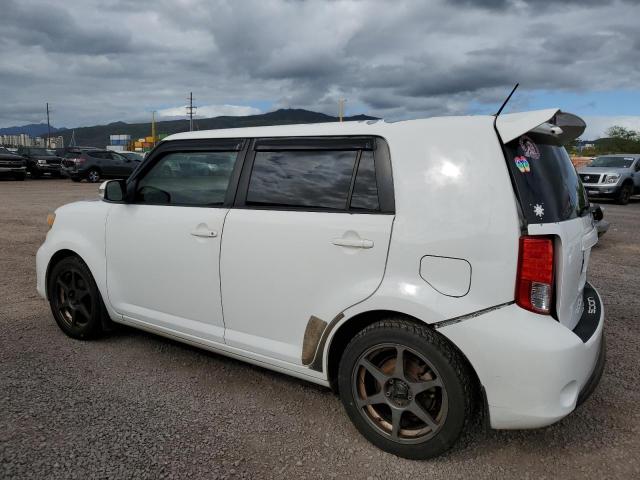 JTLZE4FE9DJ041010 - 2013 SCION XB WHITE photo 2