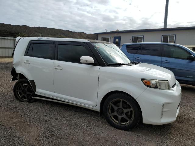 JTLZE4FE9DJ041010 - 2013 SCION XB WHITE photo 4